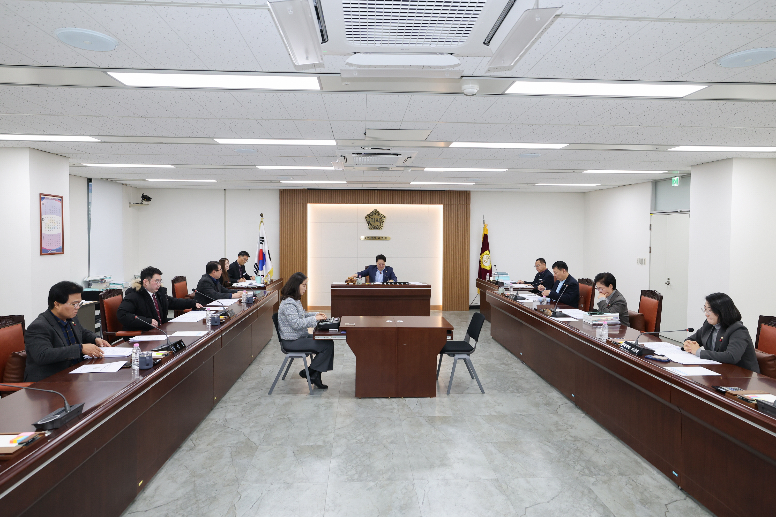 '제258회 정례회 의회운영위원회' 게시글의 사진(1) '251216_제258회 정례회 의회운영위원회 (1).jpg'