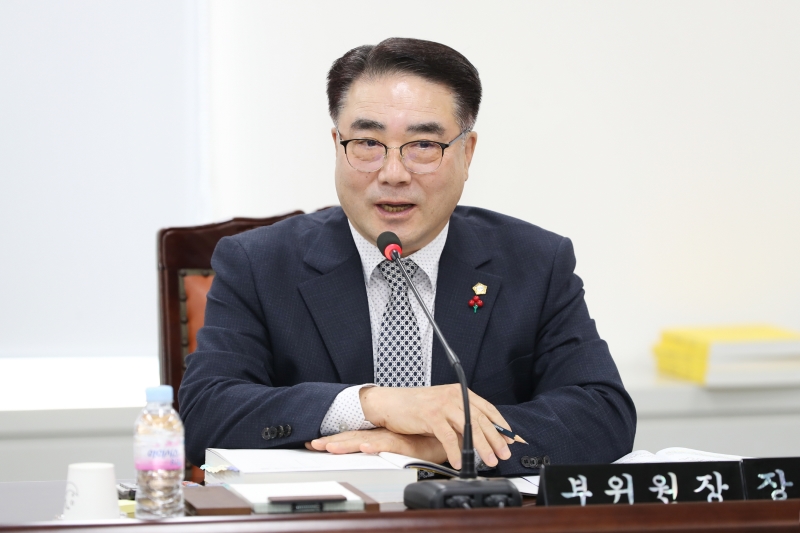 '제252회 정례회 의회운영위원회' 게시글의 사진(18) '241125_제252회 정례회 의회운영회 (18)(0).jpg'