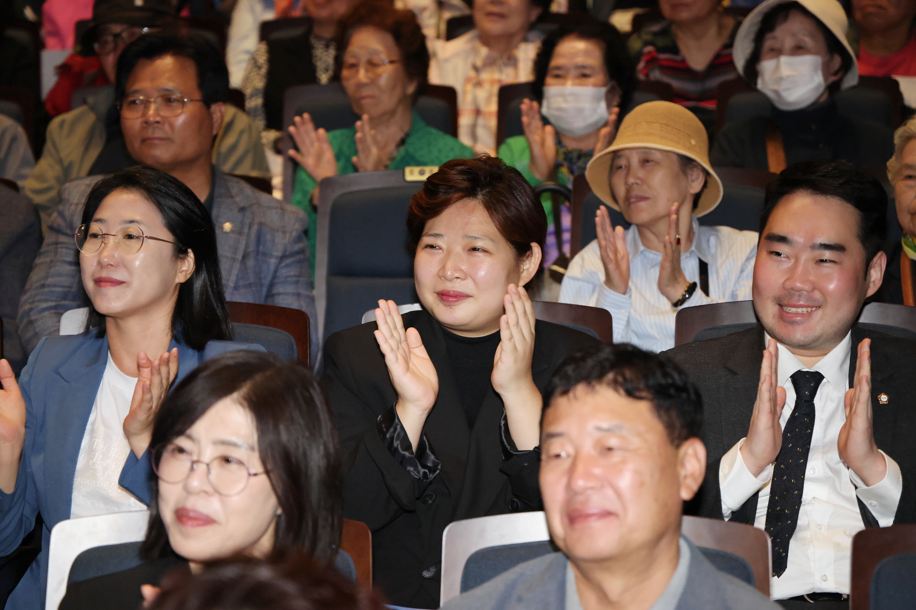 '2025 백금나래 선포식' 게시글의 사진(8) '251013_2025 ¹é±Ý³ª·¡ ¼±Æ÷½Ä (8).jpg'