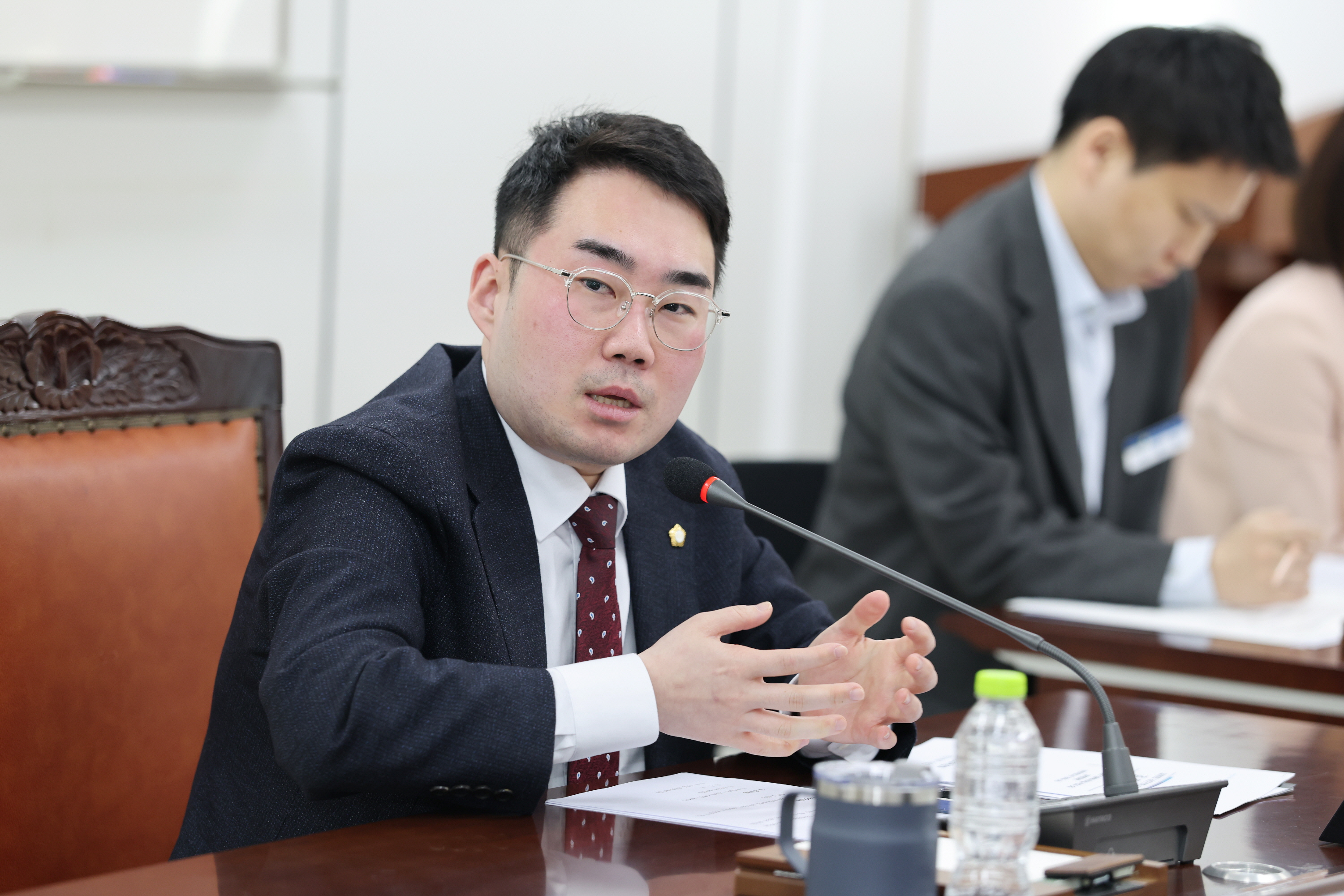 '제260회 금천구의회 복지건설위원회' 게시글의 사진(7) '260402_제260회 금천구의회 복지건설위원회 (7).jpg'