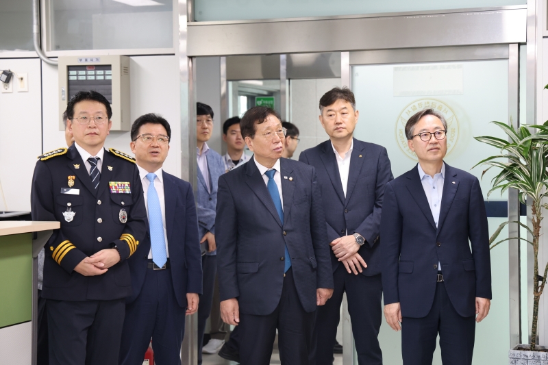 '금천구 기관장 대상 치안설명회' 게시글의 사진(15) '250901_금천구 기관장 대상 치안설명회 (15).jpg'