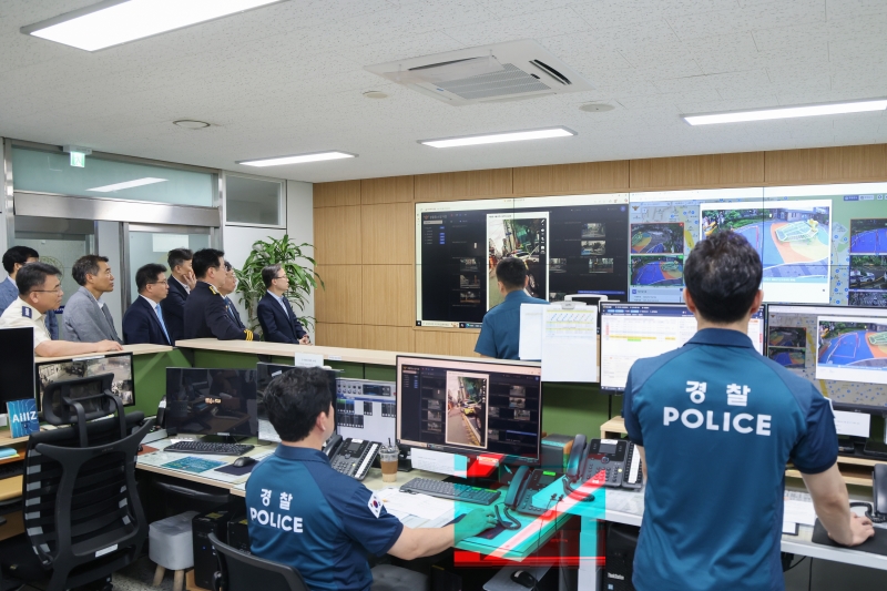 '금천구 기관장 대상 치안설명회' 게시글의 사진(16) '250901_금천구 기관장 대상 치안설명회 (16).jpg'