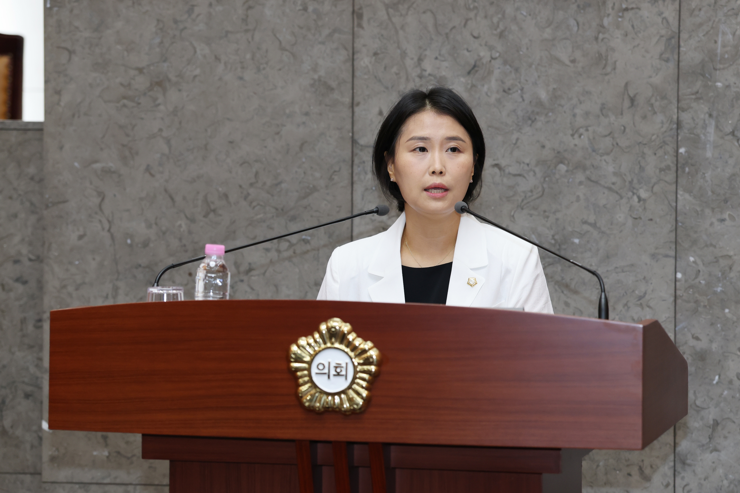 '제262회 금천구의회 임시회 2차 본회의' 게시글의 사진(4) '260728_제262회 금천구의회 임시회 2차 본회의 (4).jpg'