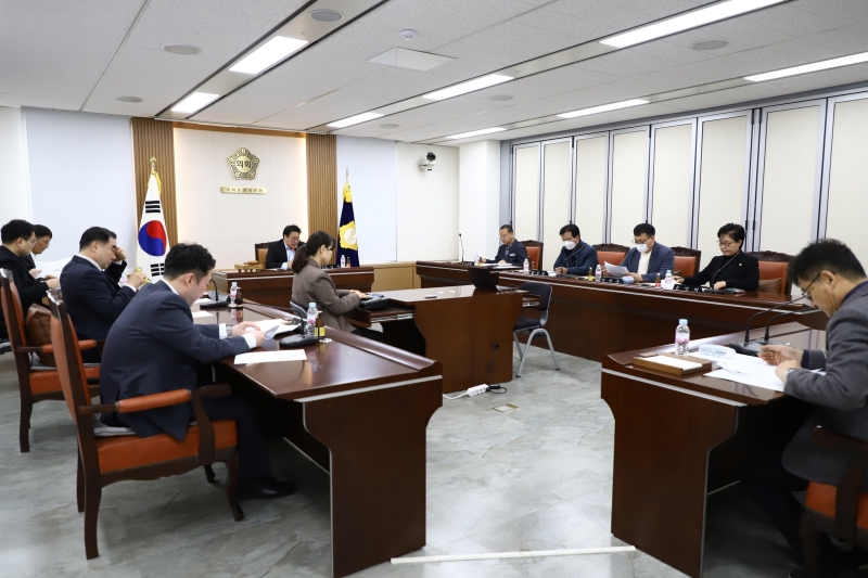 '제252회 제2차 정례회 의회운영위원회' 게시글의 사진(13) '241115_제252회 제2차 정례회 의회운영위원회 (13).JPG'