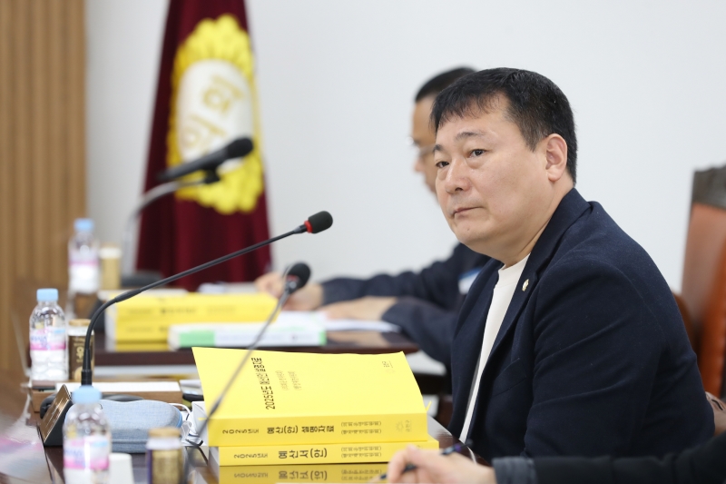 '제252회 정례회 의회운영위원회' 게시글의 사진(17) '241125_제252회 정례회 의회운영회 (17)(0).jpg'