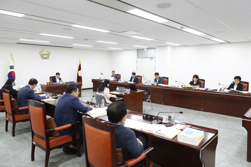 '예산결산특별위원회' 게시글의 사진(14) '240624_예산결산특별위원회 (14).jpg'