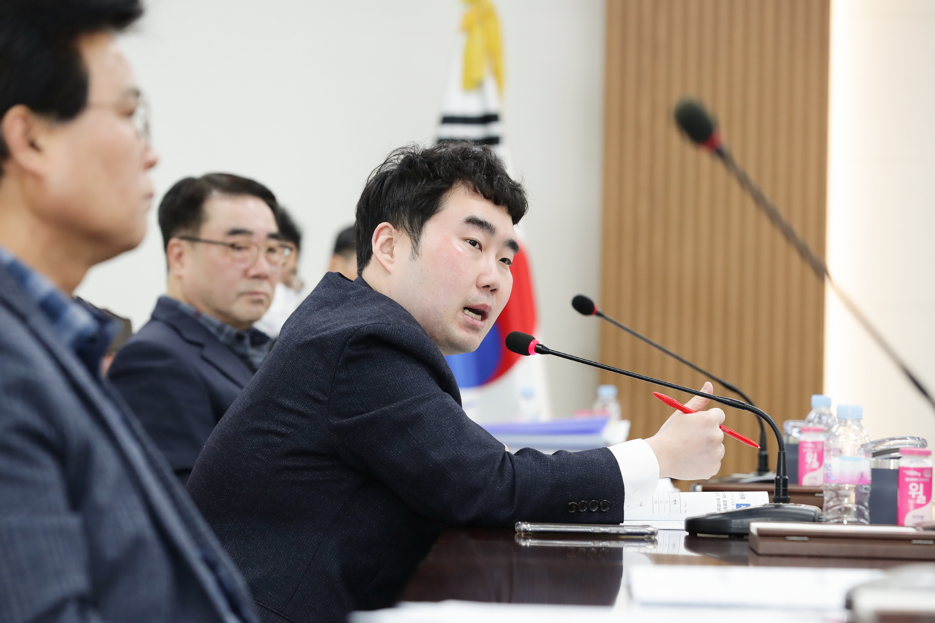 '제253회 임시회 의회운영위원회' 게시글의 사진(16) '250212_제253회 임시회 의회운영위원회 (17).jpg'