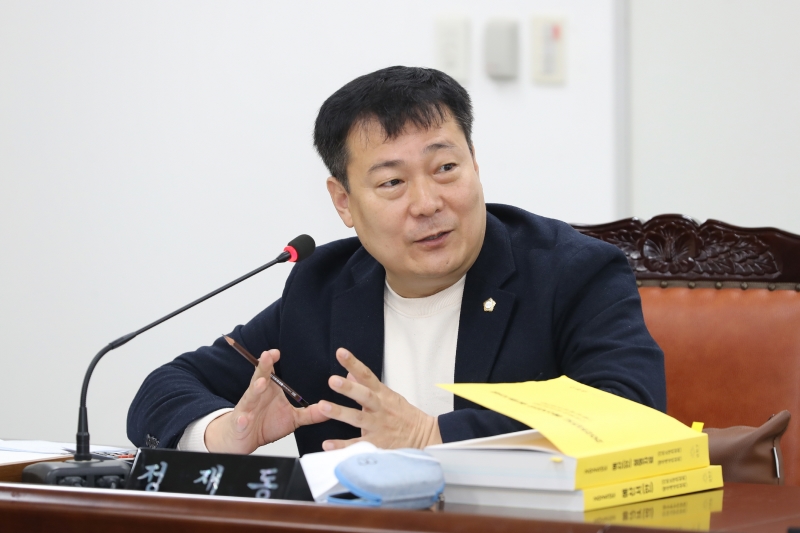 '제252회 정례회 의회운영위원회' 게시글의 사진(15) '241125_제252회 정례회 의회운영회 (15)(0).jpg'