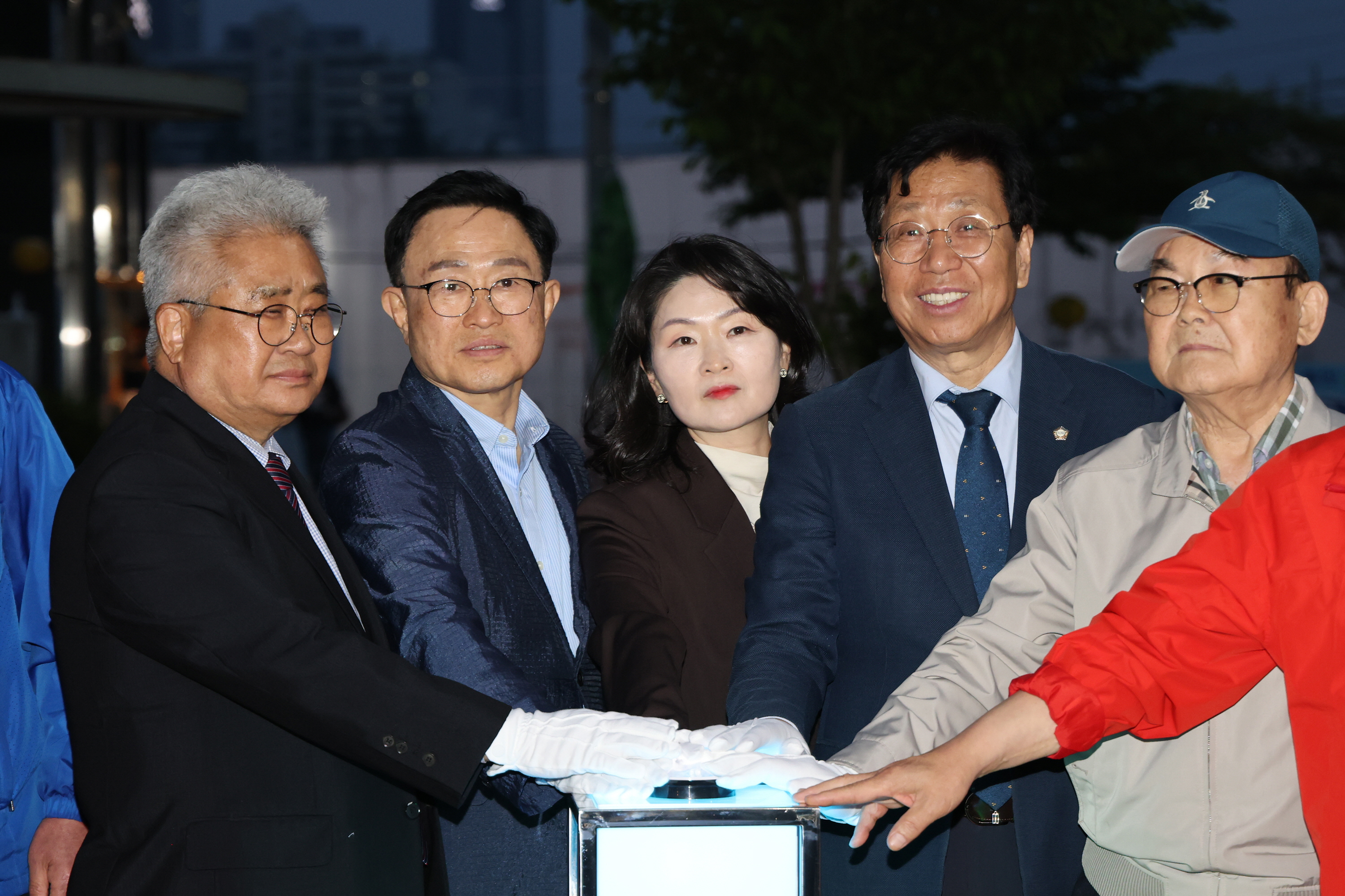 '2026년 부처님 오신 날 기념 조형물 점등식' 게시글의 사진(17) '260502_2026년 부처님 오신 날 기념 조형물 점등식 (17).jpg'