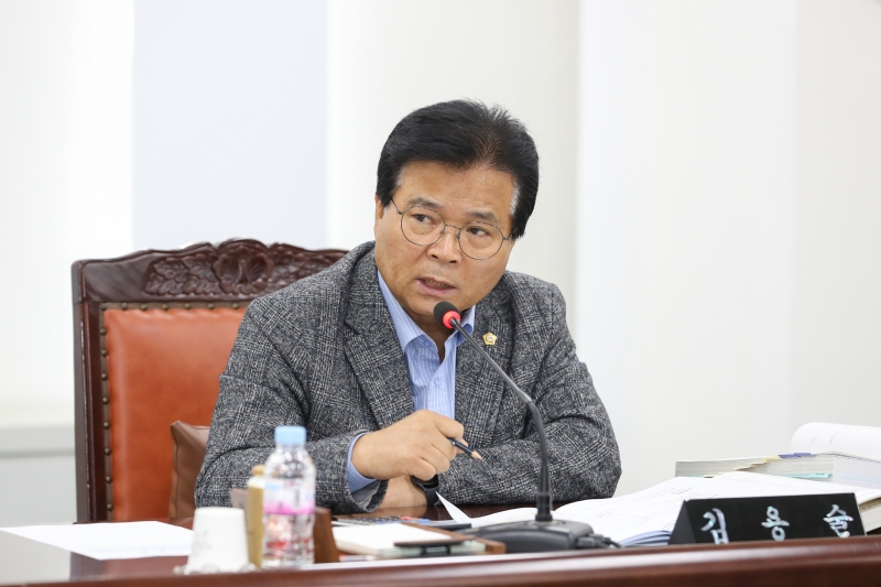 '제252회 정례회 의회운영위원회' 게시글의 사진(10) '241125_제252회 정례회 의회운영회 (10)(0).jpg'