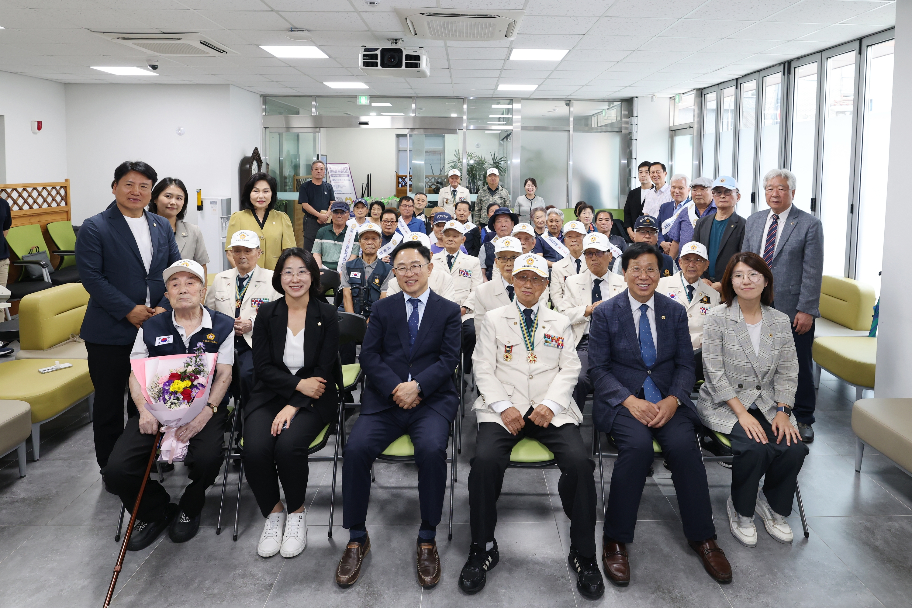'6.25 참전유공자 호국영웅 감사 위로연' 게시글의 사진(16) '260708_6.25참전유공자 호국영웅 감사 위로연 (16).jpg'