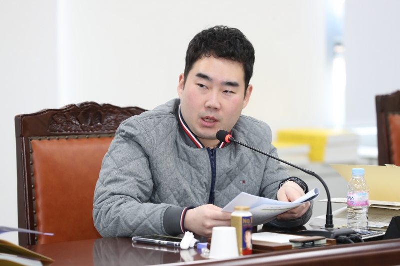 '제252회 정례회 의회운영위원회' 게시글의 사진(13) '241125_제252회 정례회 의회운영회 (13)(0).jpg'