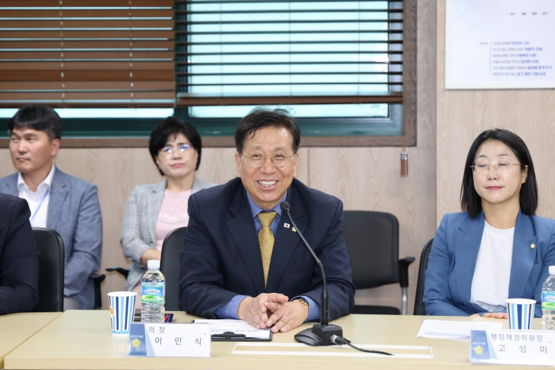 '추석맞이 기관 위문품 전달식' 게시글의 사진(9) '250930_추석맞이 기관 위문품 전달식 (9).jpg'