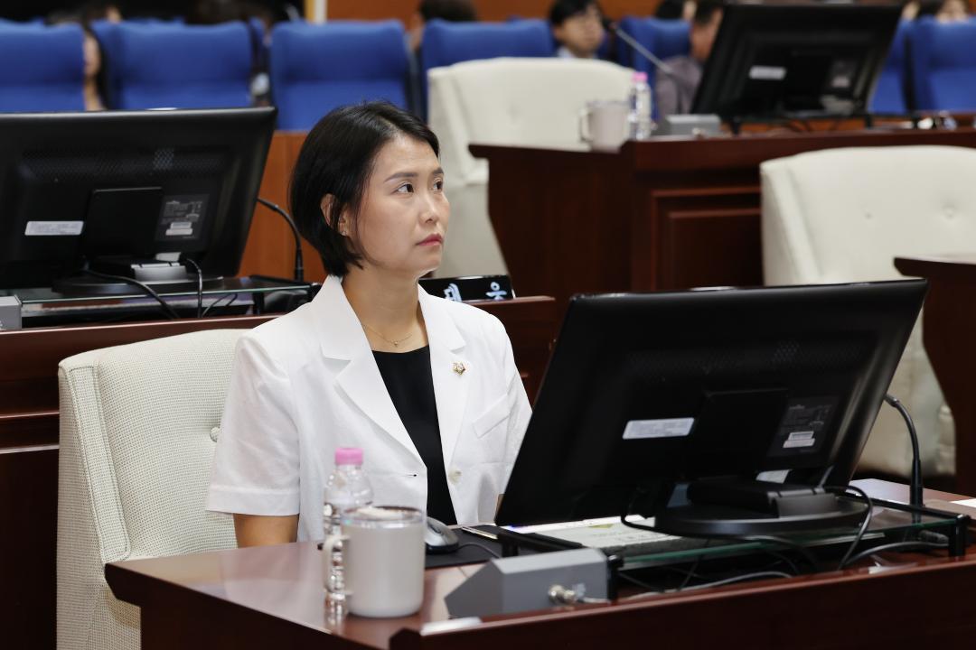 '제262회 금천구의회 임시회 2차 본회의' 게시글의 사진(13) '260728_제262회 금천구의회 임시회 2차 본회의 (13).jpg'
