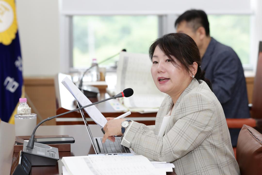 '제263회 금천구의회 정례회 복지건설위원회' 게시글의 사진(5) '260910_제263회 금천구의회 정례회 복지건설위원회 (9).jpg'