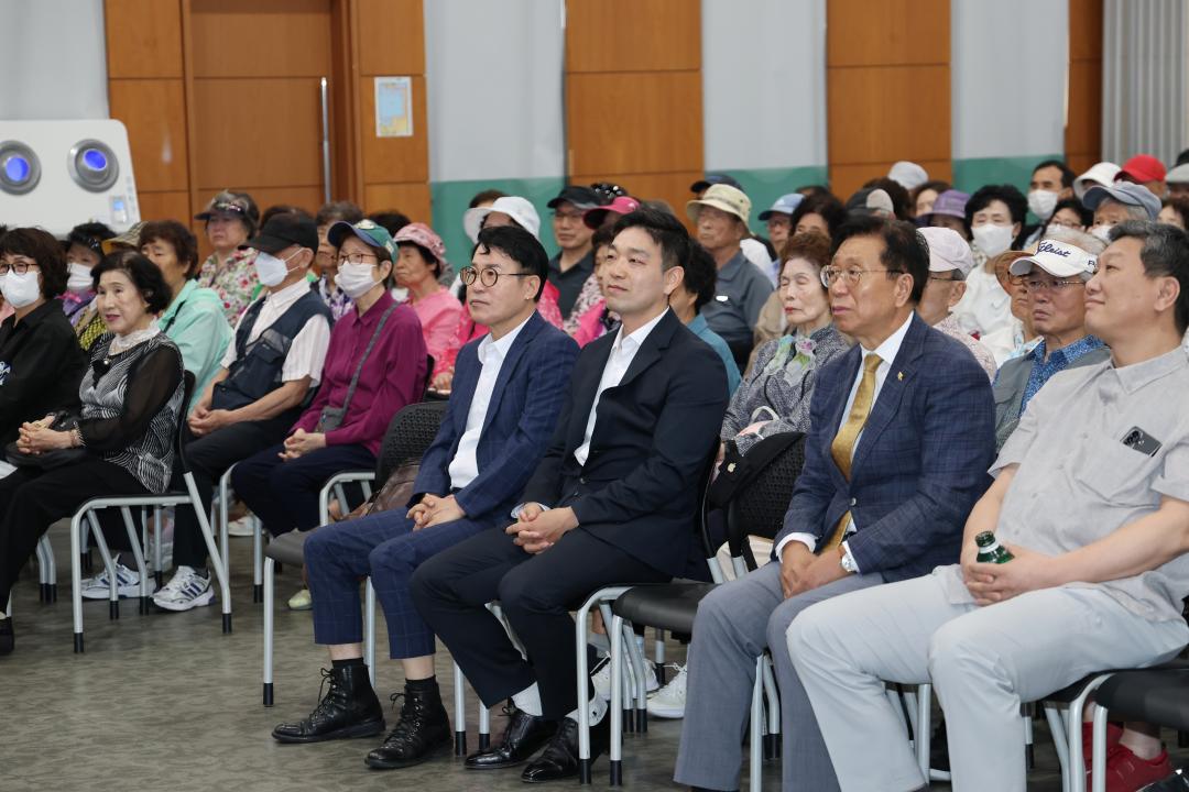 '청담사회복지관 노인활동지원사업 참여자 교육' 게시글의 사진(4) '260611_청담사회복지관 노인활동지원사업 참여자 교육 (4).jpg'