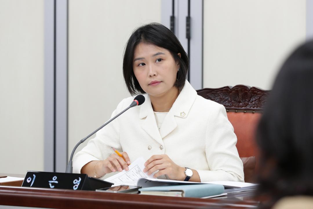 '제263회 금천구의회 정례회 행정재경위원회' 게시글의 사진(16) '260909_제263회 금천구의회 정례회 행정재경위원회 (21).jpg'