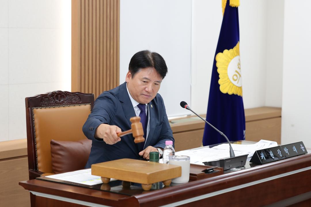 '제263회 금천구의회 정례회 행정재경위원회' 게시글의 사진(10) '260909_제263회 금천구의회 정례회 행정재경위원회 (13).jpg'