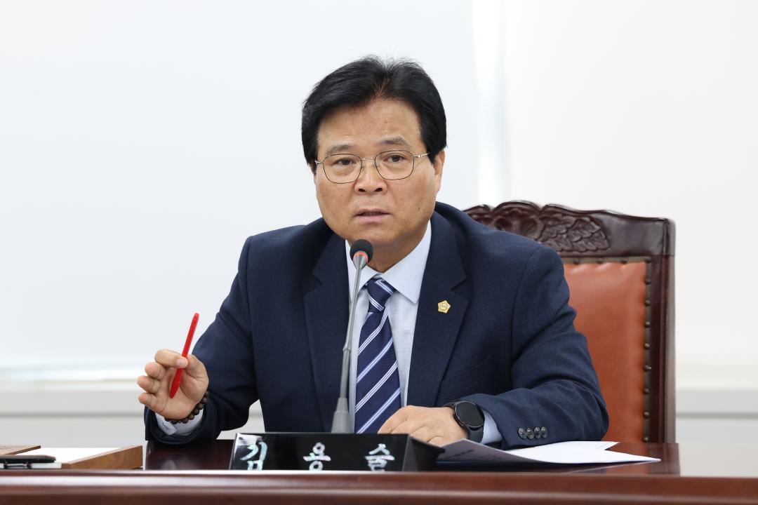 '제260회 금천구의회 임시회 의회운영위원회' 게시글의 사진(14) '260402_제260회 금천구의회 임시회 의회운영위원회 (14).jpg'