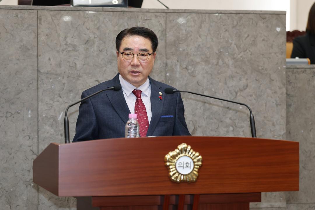 '제258회 금천구의회 제2차 정례회 4차 본회의' 게시글의 사진(13) '251222_제258회 제2차 정례회 4차 본회의 (13).jpg'