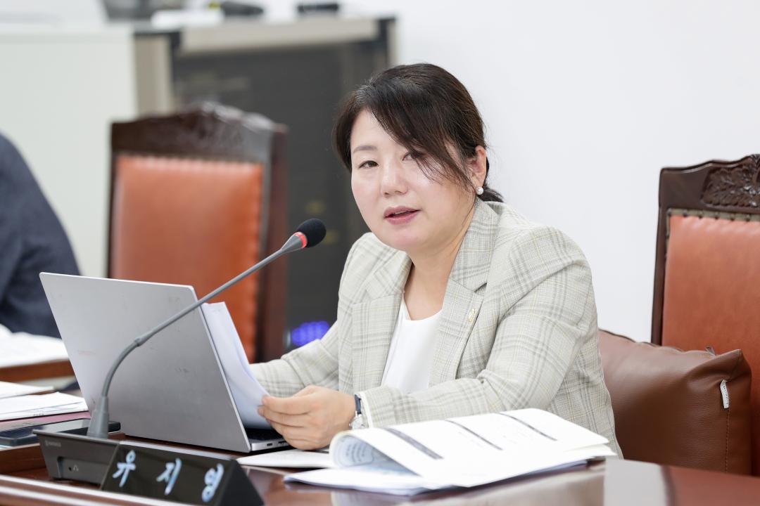 '제263회 금천구의회 정례회 복지건설위원회' 게시글의 사진(2) '260910_제263회 금천구의회 정례회 복지건설위원회 (2).jpg'