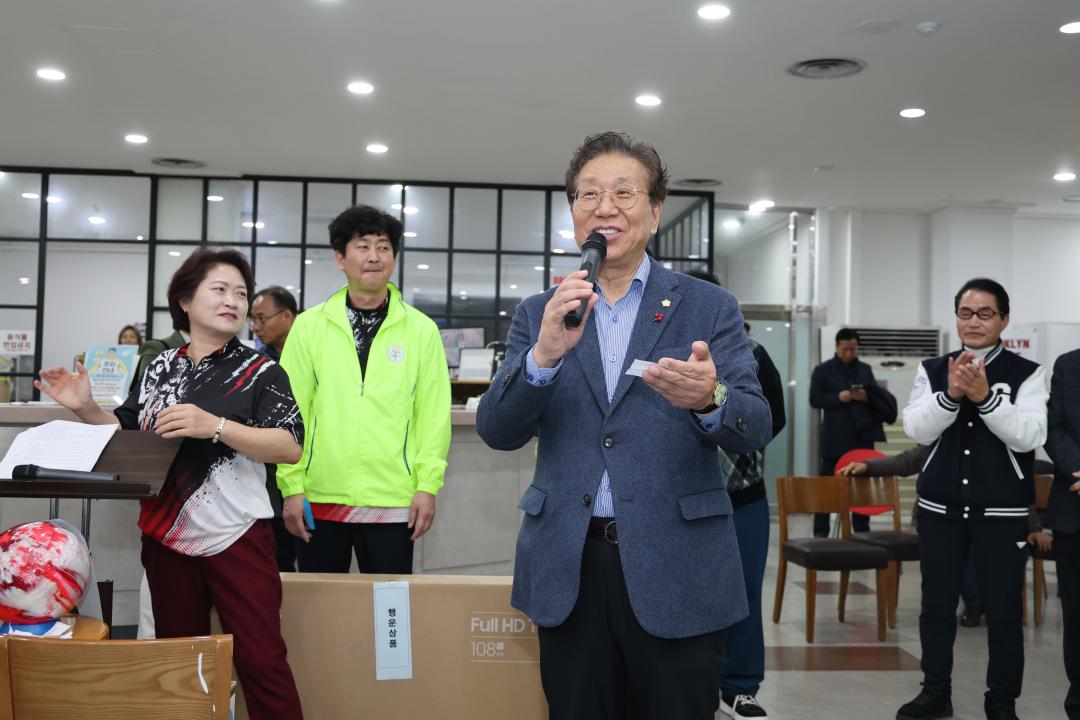 '제24회 구청장배 남여 볼링대회' 게시글의 사진(11) '251130_제24회 구청장배 남여 볼링대회 (10-1) (3).jpg'
