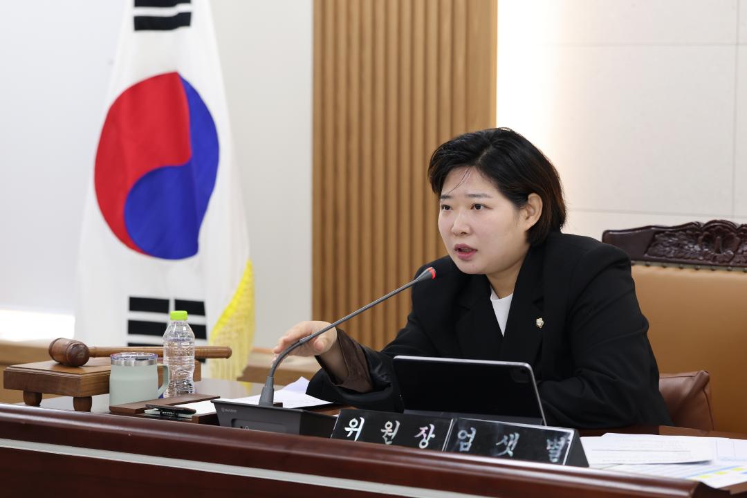 '제260회 금천구의회 복지건설위원회' 게시글의 사진(9) '260402_제260회 금천구의회 복지건설위원회 (9).jpg'