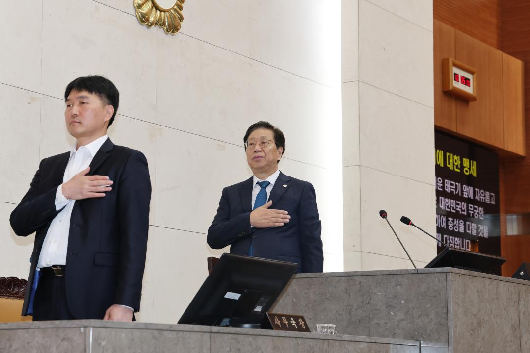 '제260회 금천구의회 임시회 본회의' 게시글의 사진(3) '260402_제260회 금천구의회 임시회 본회의 (3).jpg'