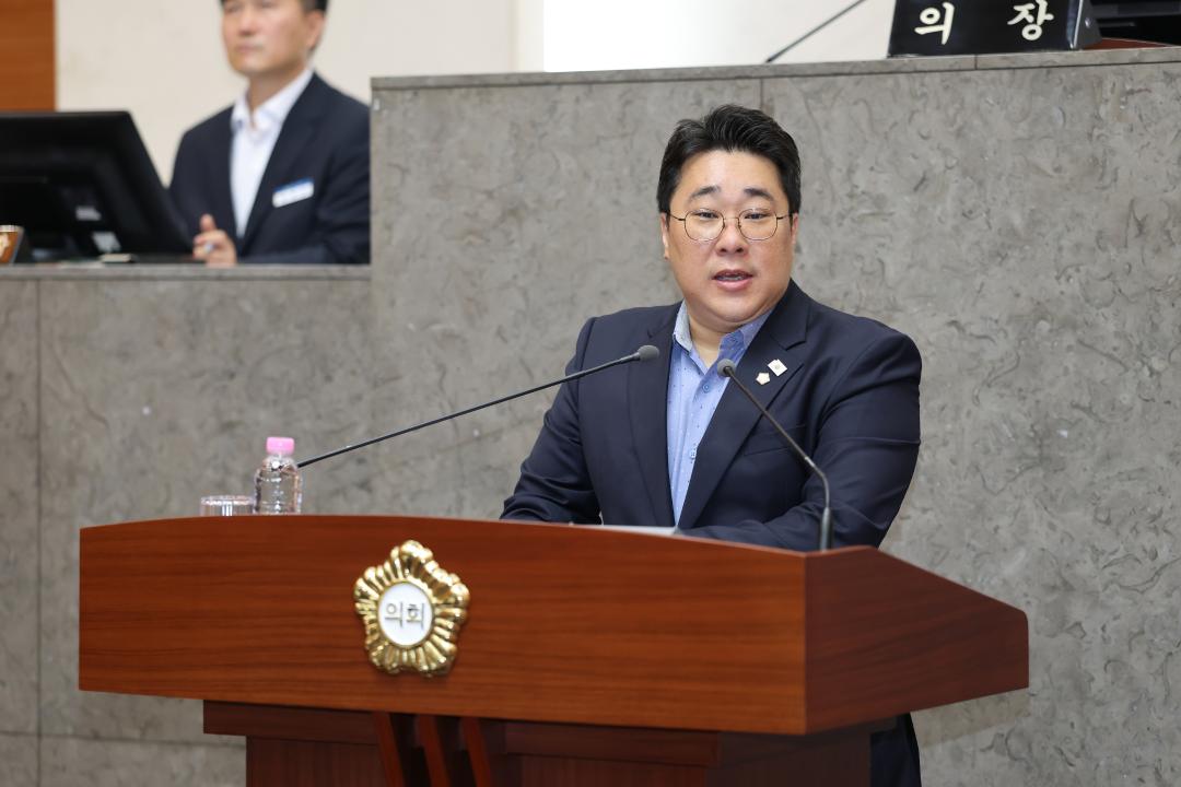 '제262회 금천구의회 임시회 2차 본회의' 게시글의 사진(17) '260728_제262회 금천구의회 임시회 2차 본회의 (17).jpg'