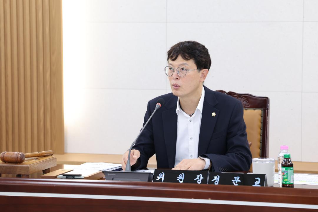 '제262회 금천구의회 임시회 복지건설위원회' 게시글의 사진(3) '260722_제262회 금천구의회 임시회 복지건설위원회 (4).jpg'
