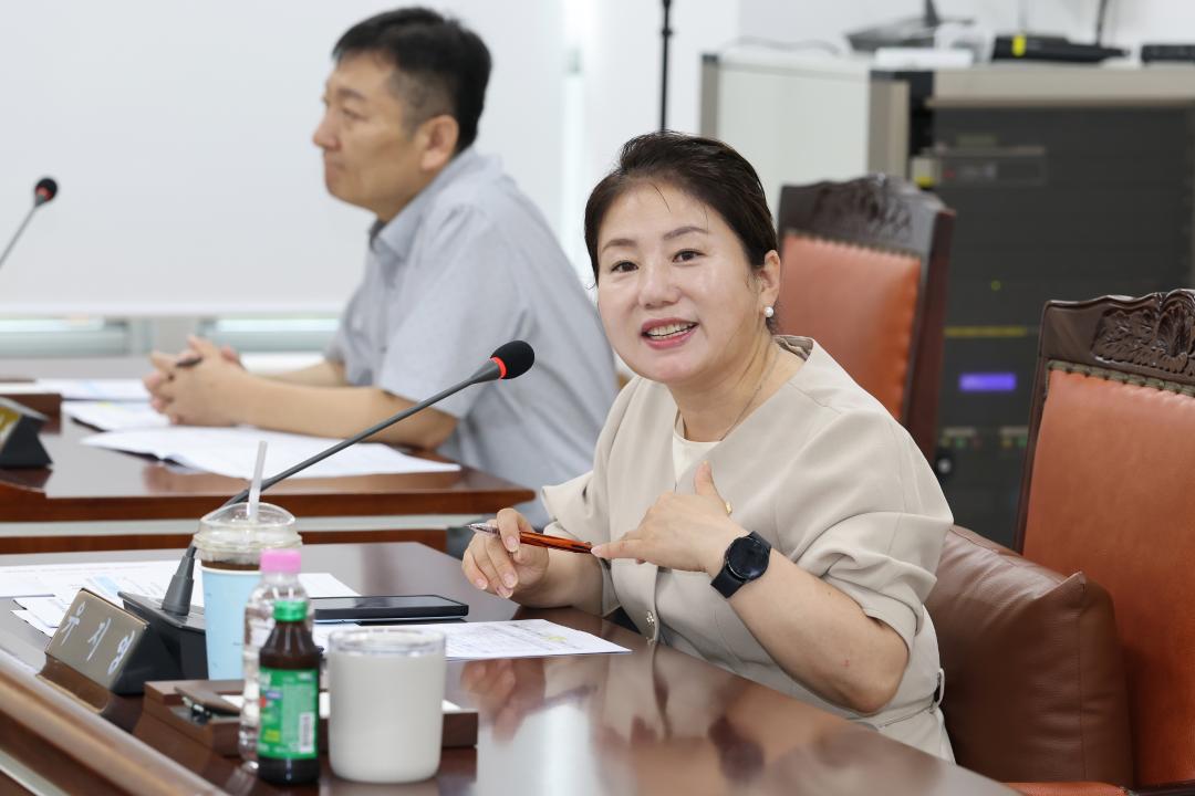 '제262회 금천구의회 임시회 복지건설위원회' 게시글의 사진(7) '260722_제262회 금천구의회 임시회 복지건설위원회 (13).jpg'