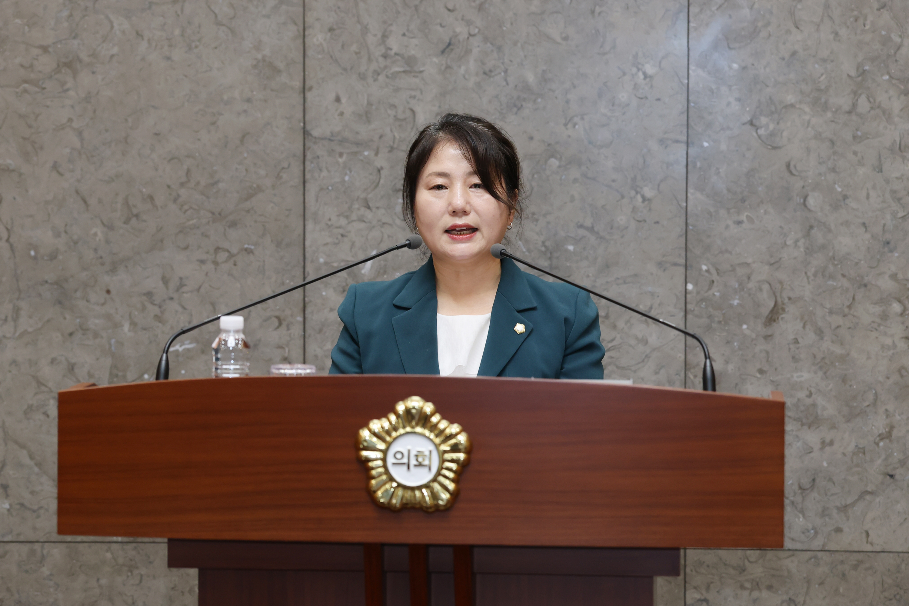 '금천구의회, 제263회 정례회 폐회…26일간 의정활동' 게시글의 사진(3) '260921_제263회 금천구의회 정례회 4차 본회의 (4).JPG'