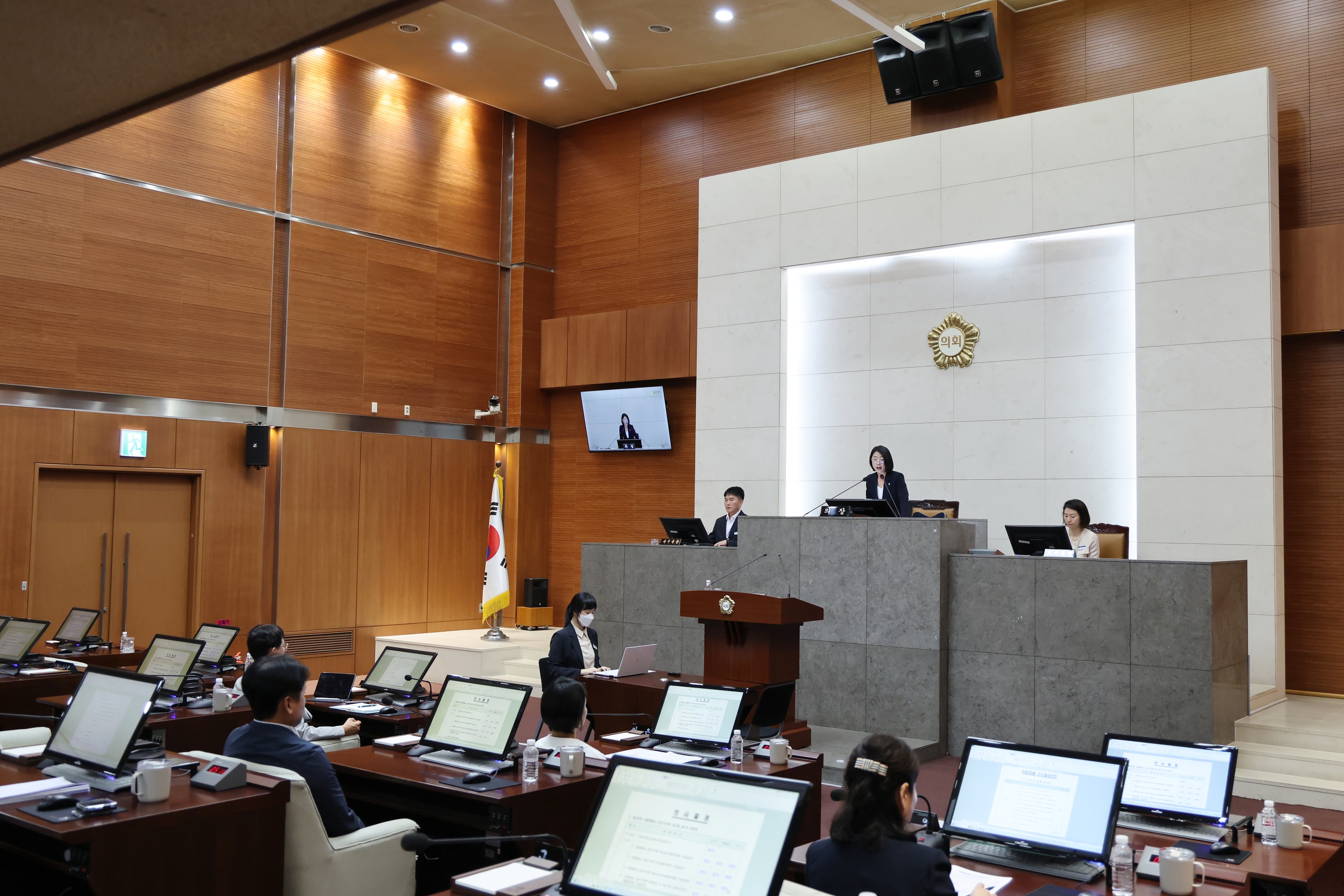 '제10대 금천구의회, 제262회 임시회 개회… 생활밀착 의정 본격화' 게시글의 사진(2) '제262-1차 본회의 전경.jpg'