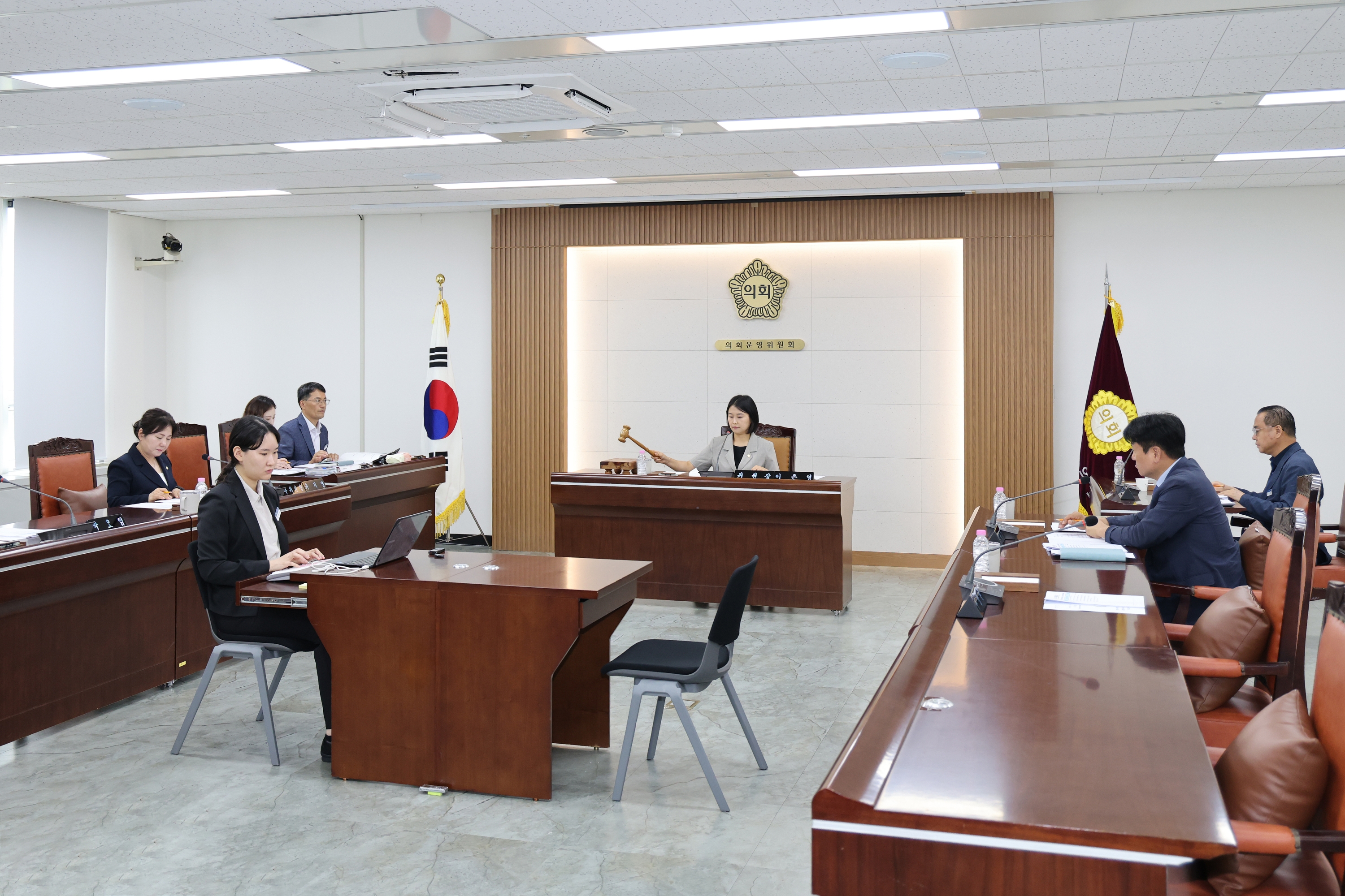 '금천구의회, 제262회 임시회 앞두고 의회운영위원회 열려' 게시글의 사진(2) '260714_제262회 금천구의회 임시회 의회운영위원회 (1).JPG'