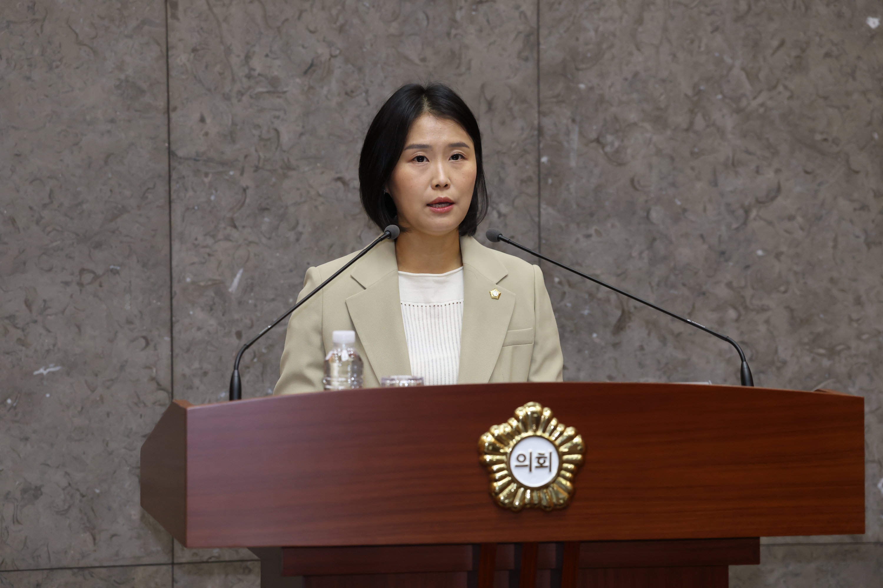 '금천구의회, 제263회 정례회 폐회…26일간 의정활동' 게시글의 사진(4) '260921_제263회 금천구의회 정례회 4차 본회의 (12).JPG'