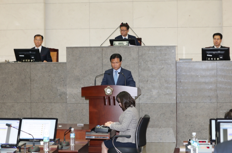 제215회 임시회 제2차 본회의