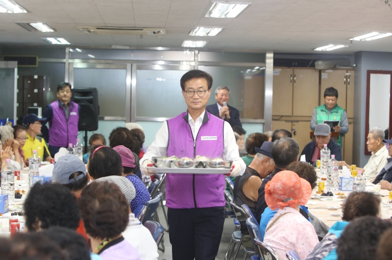 시흥3동 추석맞이 어르신 삼계탕 대접 행사