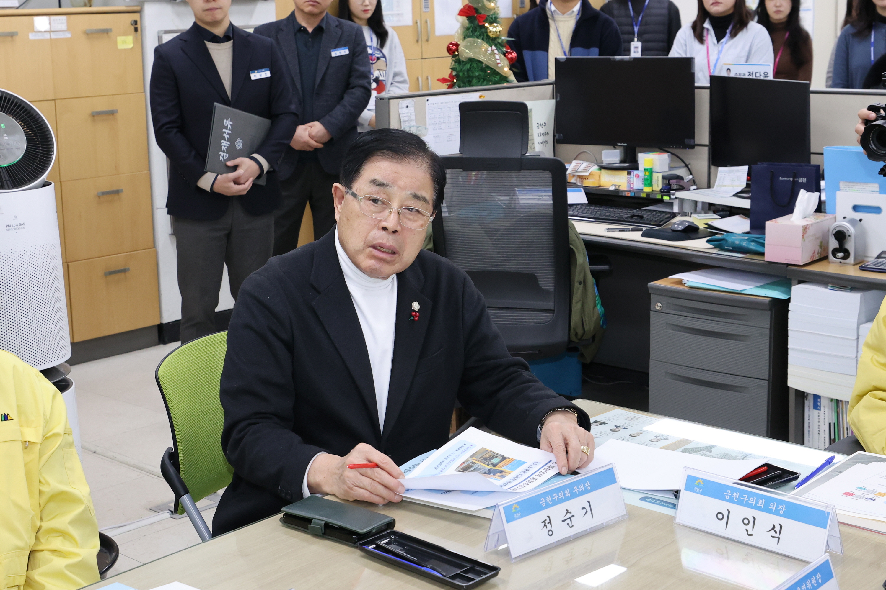'제설대책 근무자 격려금 전달식' 게시글의 사진(15) '260102_제설대책 근무자 격려금 전달식 (15).jpg'
