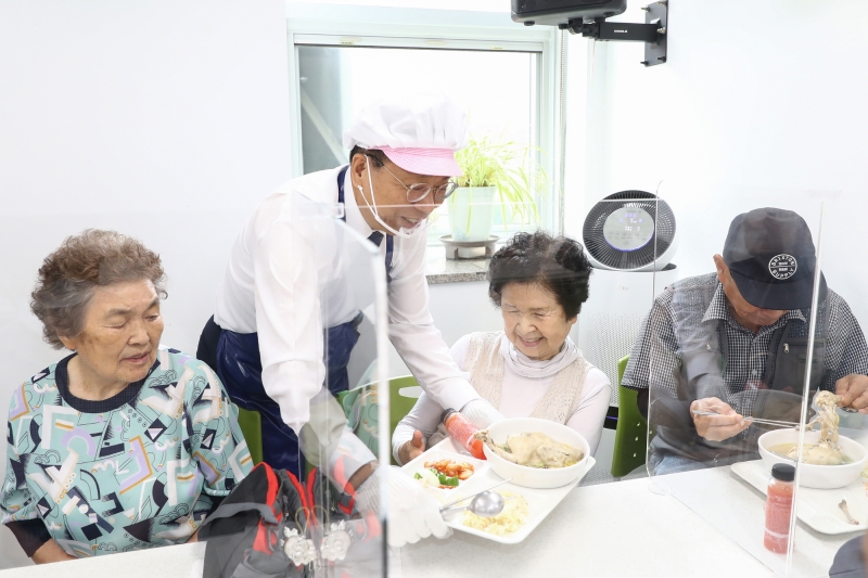 호암노인복지관 삼계탕 나눔 행사