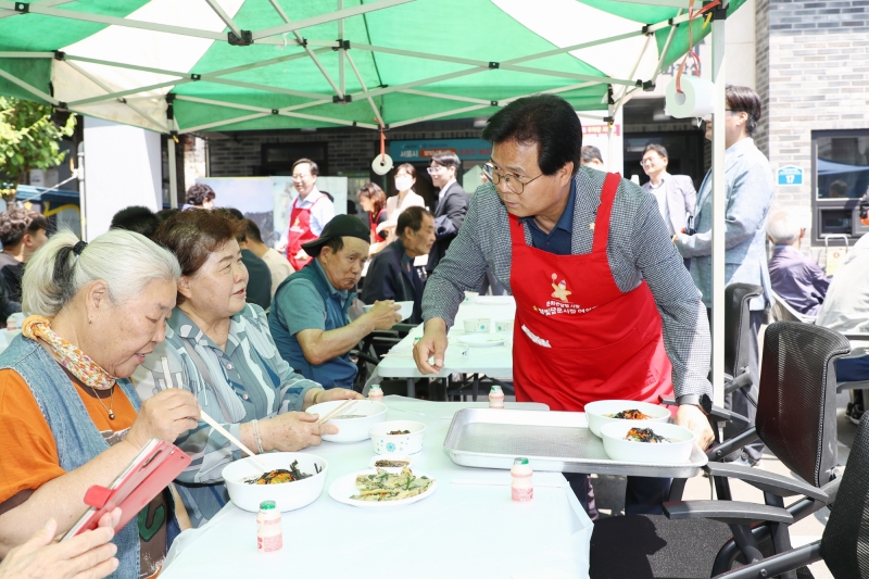 남문시장 사랑의 국수나눔 행사
