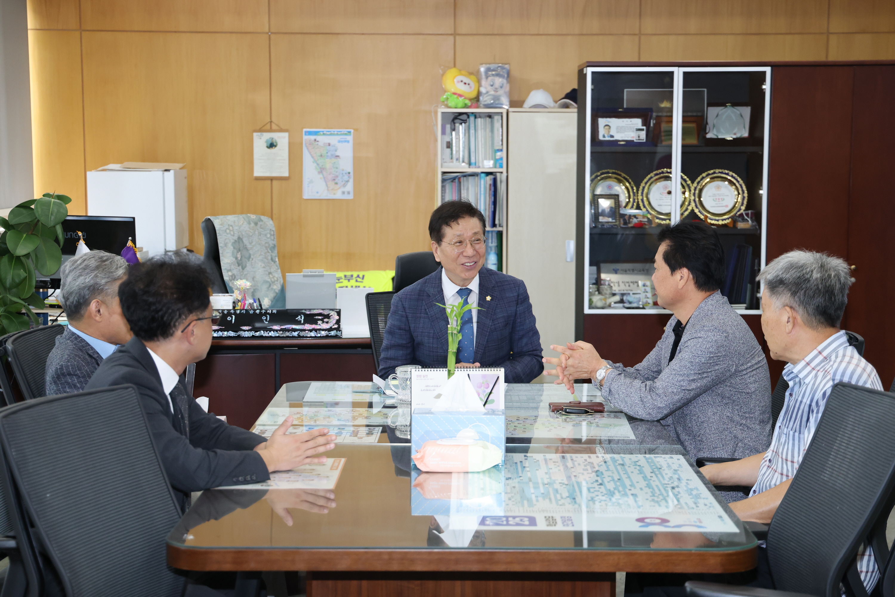 의원 공무국외출장 심사 위원회 위촉식