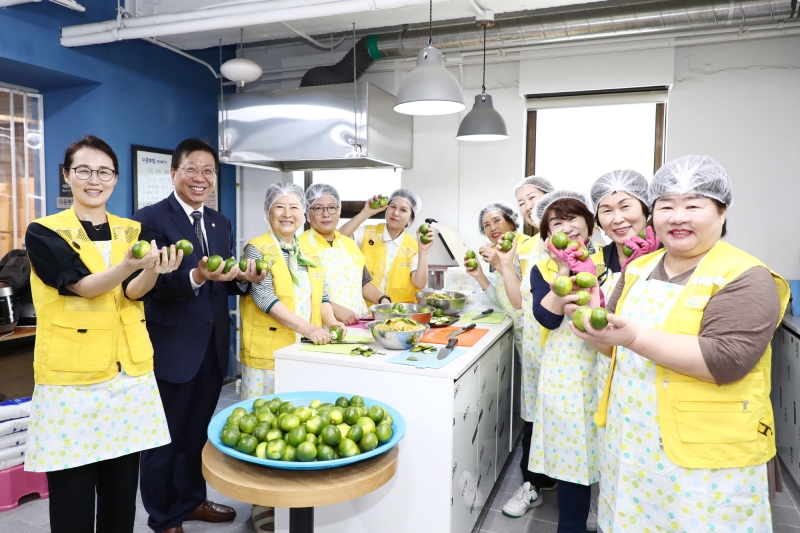 새마을부녀회 청귤 담그기 봉사