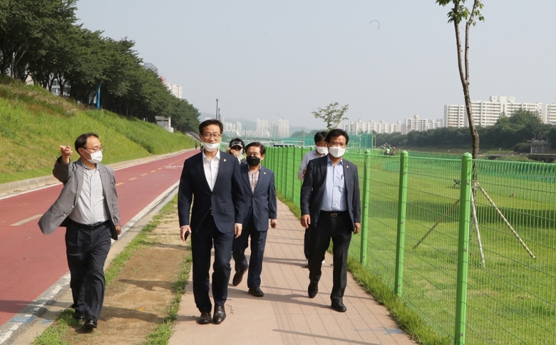 안양천변 시설물 점검