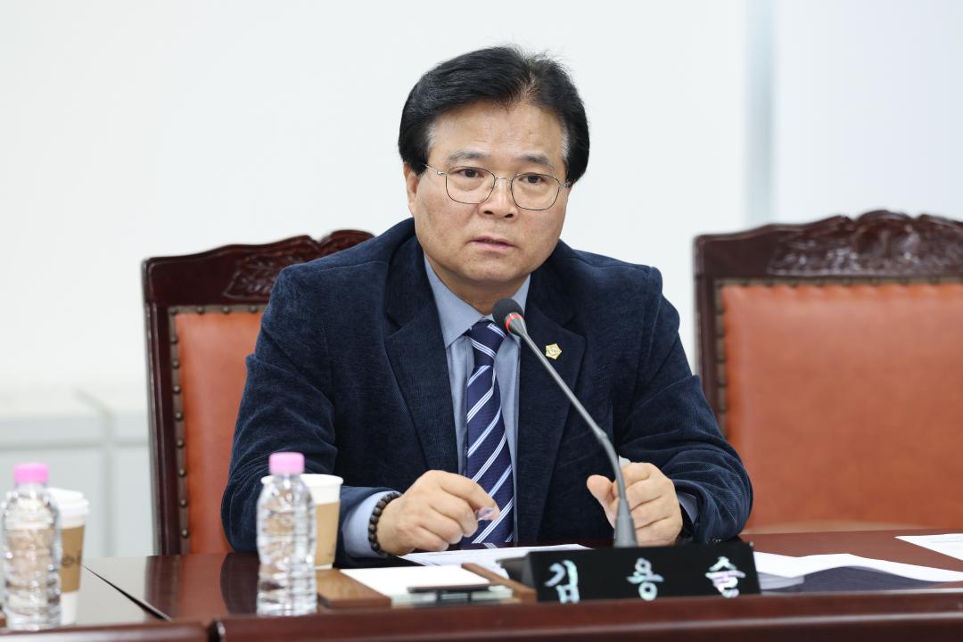 '2026년 금천구의회-집행부 지역현안 논의 간담회' 게시글의 사진(11) '260210_2026년 금천구의회-집행부 지역현안 논의 간담회 (11).jpg'