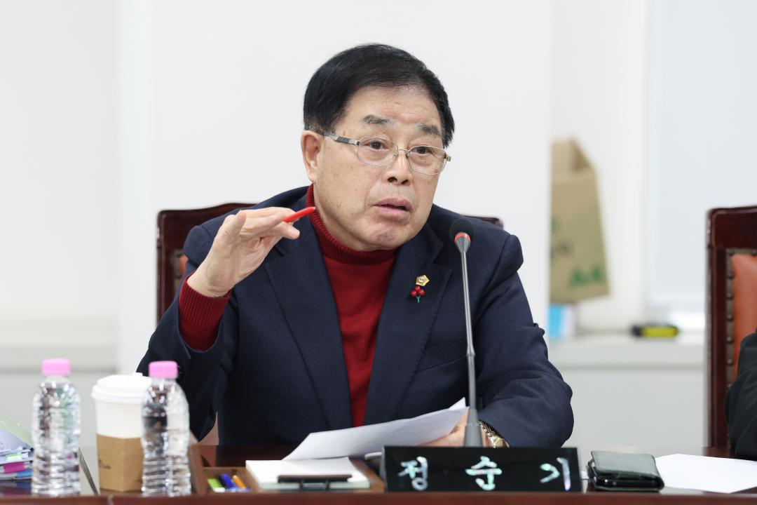 '2026년 금천구의회-집행부 지역현안 논의 간담회' 게시글의 사진(10) '260210_2026년 금천구의회-집행부 지역현안 논의 간담회 (10).jpg'