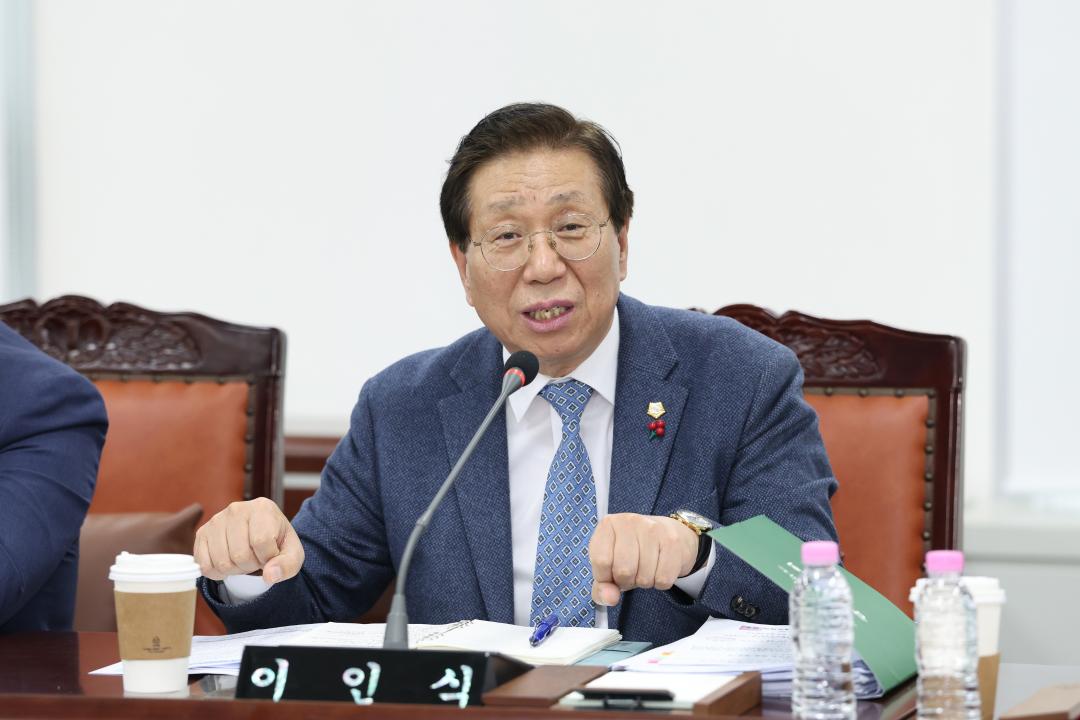 '2026년 금천구의회-집행부 지역현안 논의 간담회' 게시글의 사진(26) '260210_2026년 금천구의회-집행부 지역현안 논의 간담회 (26).jpg'