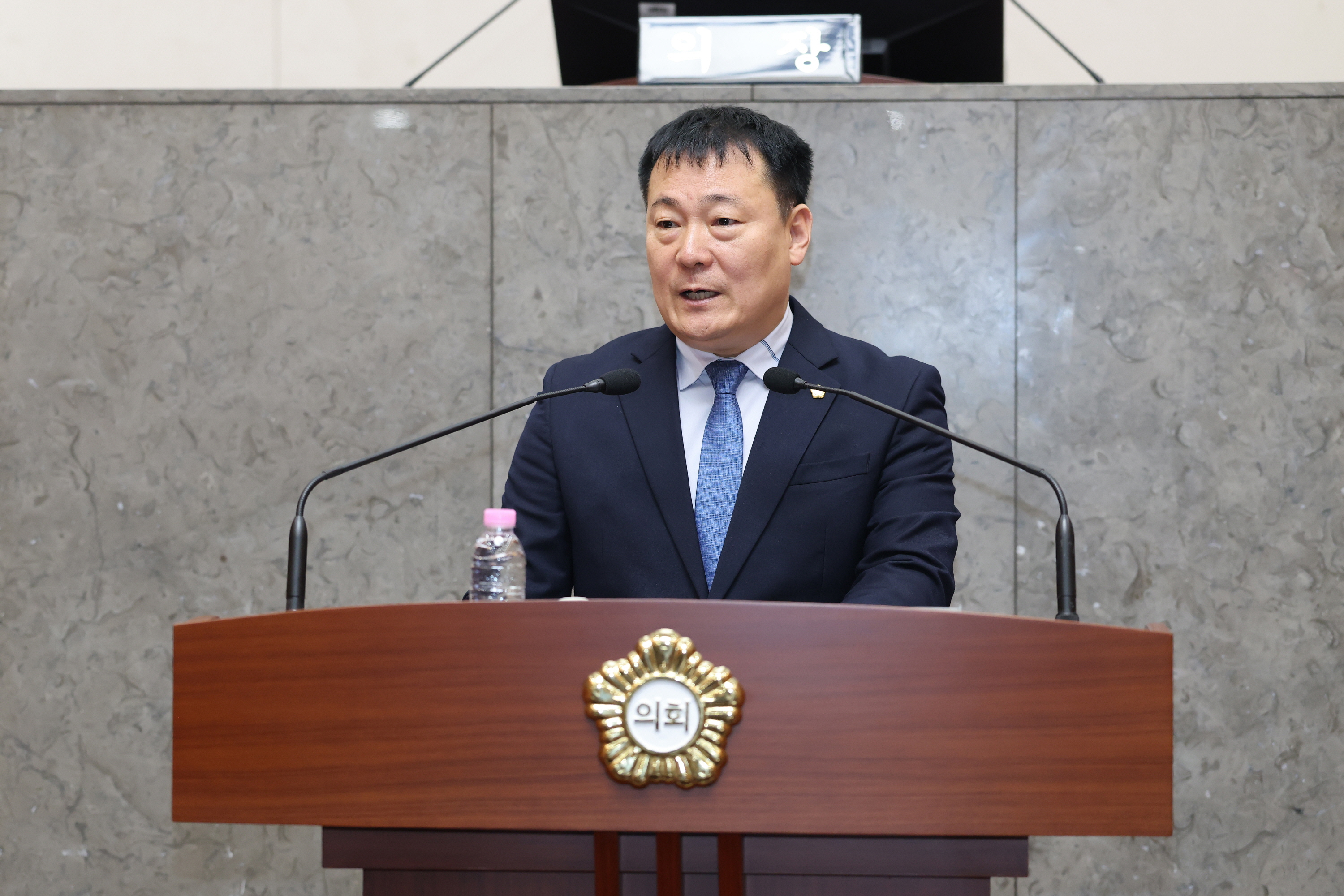 '금천구의회 제258회 정례회 폐회...2026년 예산 7,511억 원 확정' 게시글의 사진(9) '251222_제258회 제2차 정례회 4차 본회의 (9).jpg'