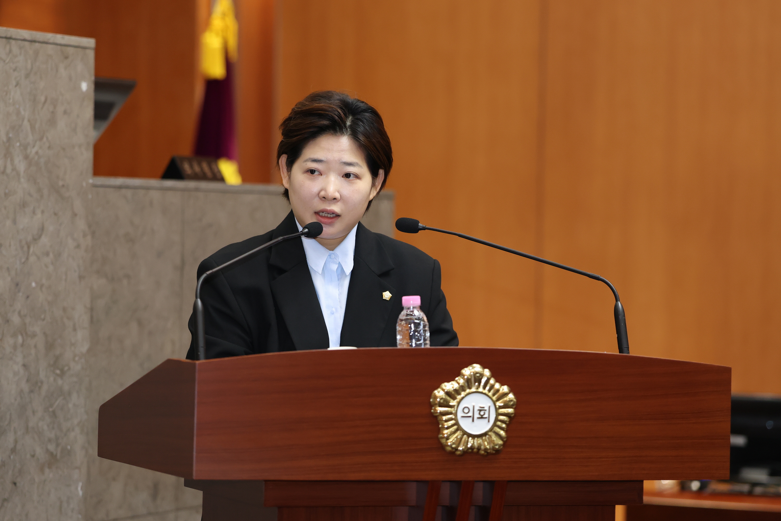 '금천구의회 구정질문 2일차,  안전·예산·대형사업 책임행정 주문' 게시글의 사진(4) '251211_제258회 정례회 3차 본회의 (5).JPG'