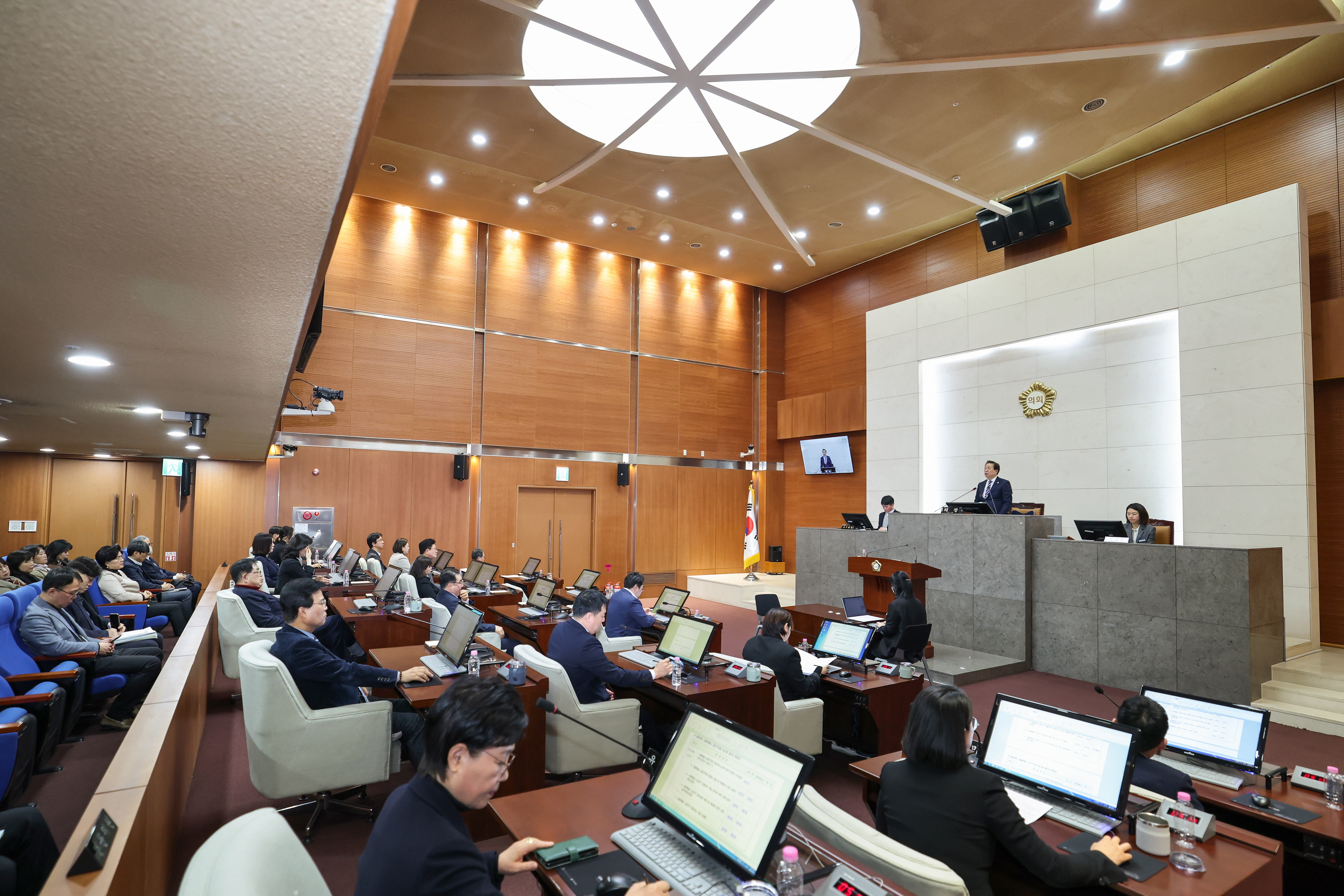 '금천구의회, 제259회 임시회 폐회...주민 현안 집중 점검' 게시글의 사진(2) '260210_제259회 금천구의회 임시회 제2차 본회의 (1).jpg'